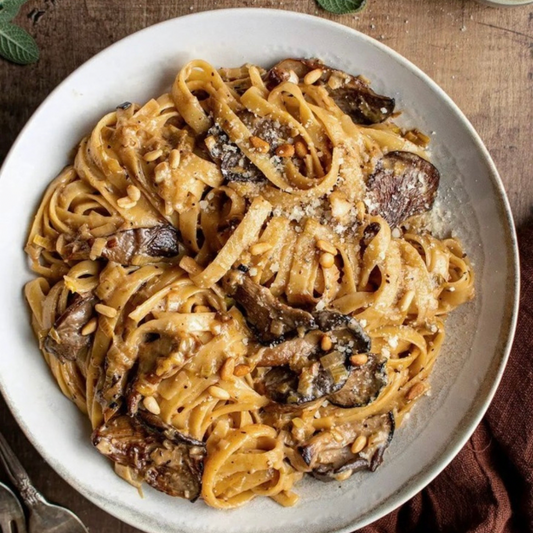 Creamy Wild Mushroom & Thyme Carbonara. Parmesan (L)