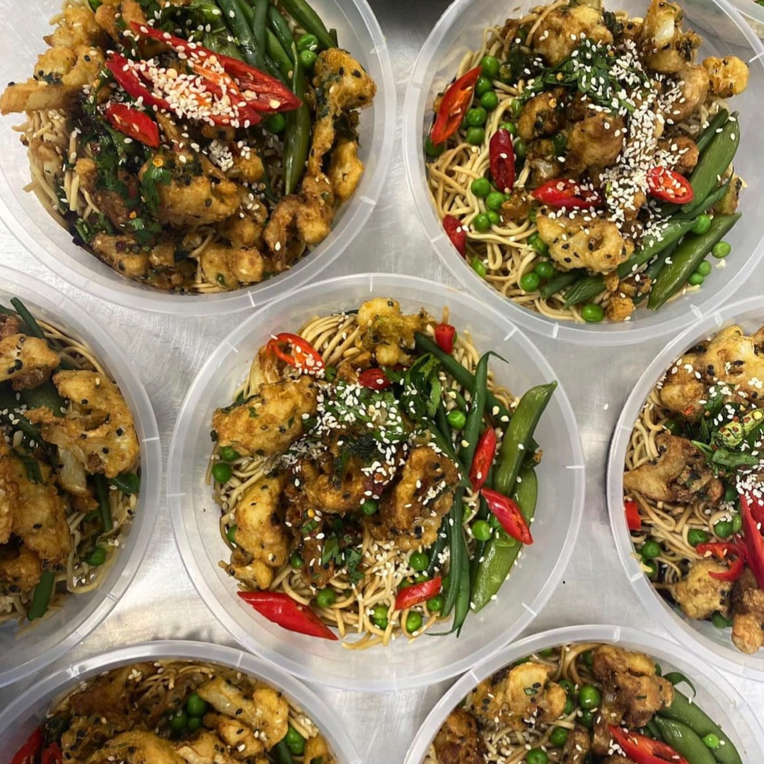 Crispy Salt & Chilli Cauliflower Chow Mein. Cheeky Chinese Curry Sauce (L)